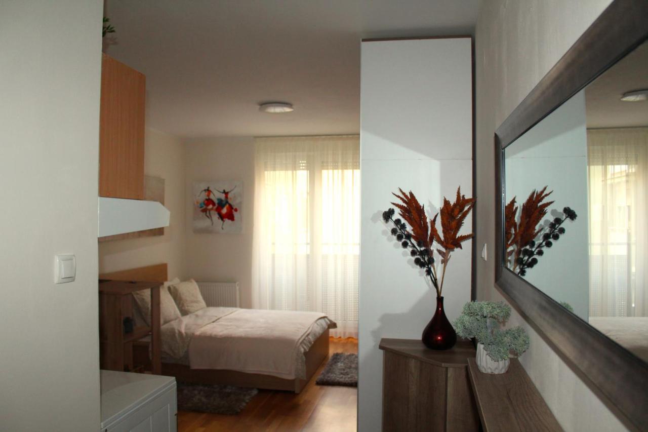Downtown Apartment Novi Sad Exterior foto
